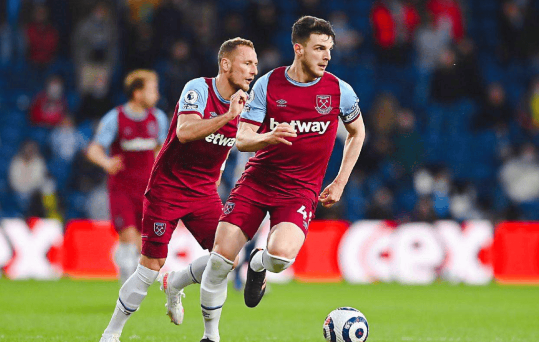 弗赖堡阵容调整，球队备战关键战役的简单介绍