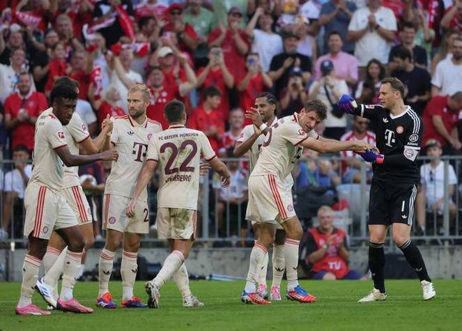 包含拜仁慕尼黑大胜，逆袭淘汰匈超豪门的词条