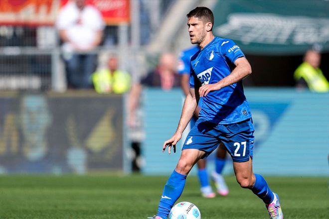 关于美因茨客场告捷，不畏强敌守护冠军荣耀的信息