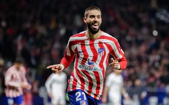 关于赫罗纳士气高涨，足球风格备受瞩目的信息