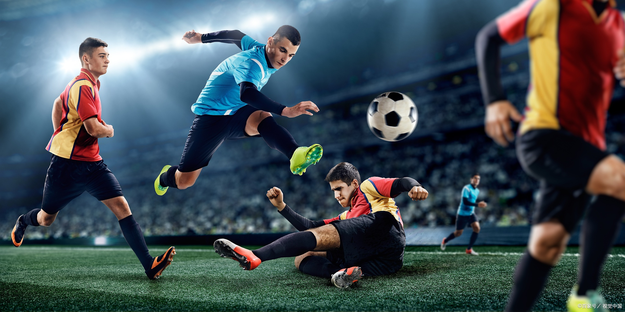 国际足球联赛中球员赛场表现出色