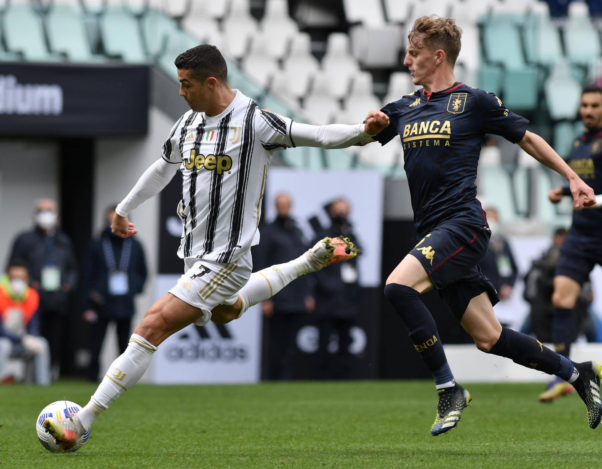 包含尤文图斯赢球在望，联赛争冠前景光明的词条